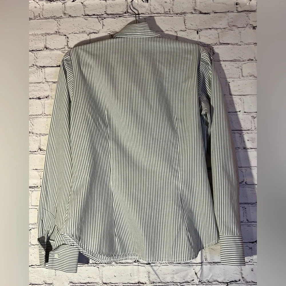 Mirrors Ladies gray pin stripes shirt. Button down front and buttons on sleeves. - Picture 4 of 7